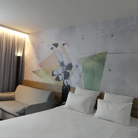 Novotel Centrum Hotel 4*