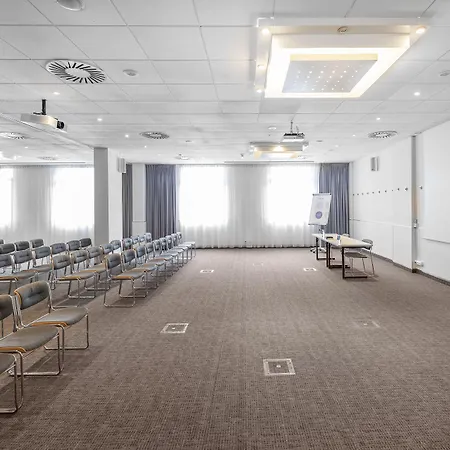 Novotel Centrum Hotel 4*