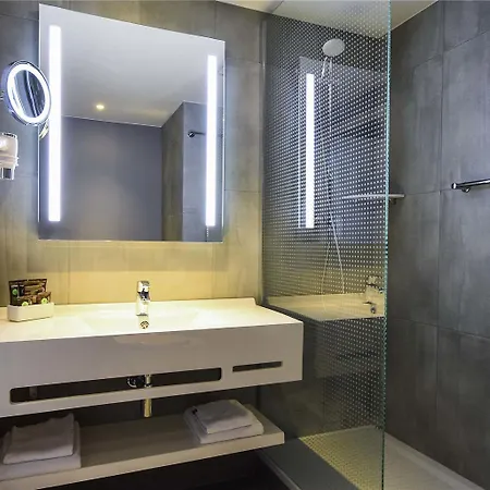 Novotel Centrum Hotel 4*