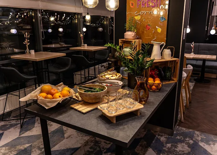 מלון Novotel Centrum 4*