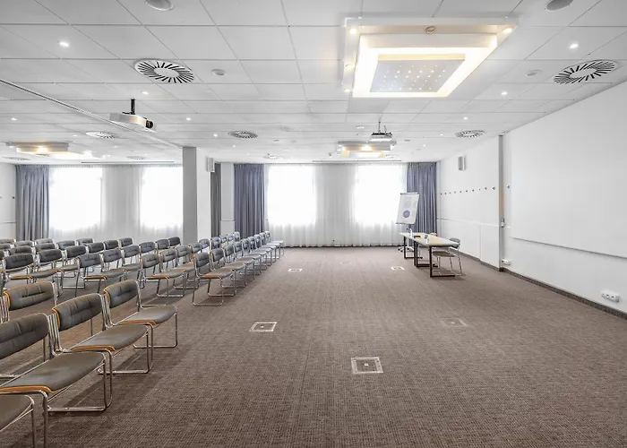 Novotel Centrum Hotel 4*