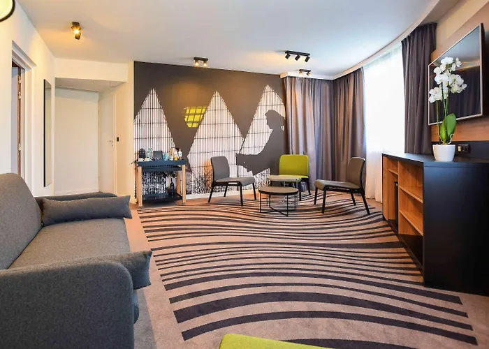 מלון Novotel Centrum שצ'צ'ין